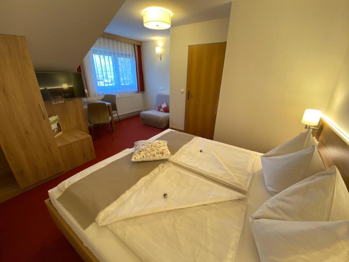 Privatzimmer Und Ferienwohnungen Leeb Persenbeug Eksteriør billede
