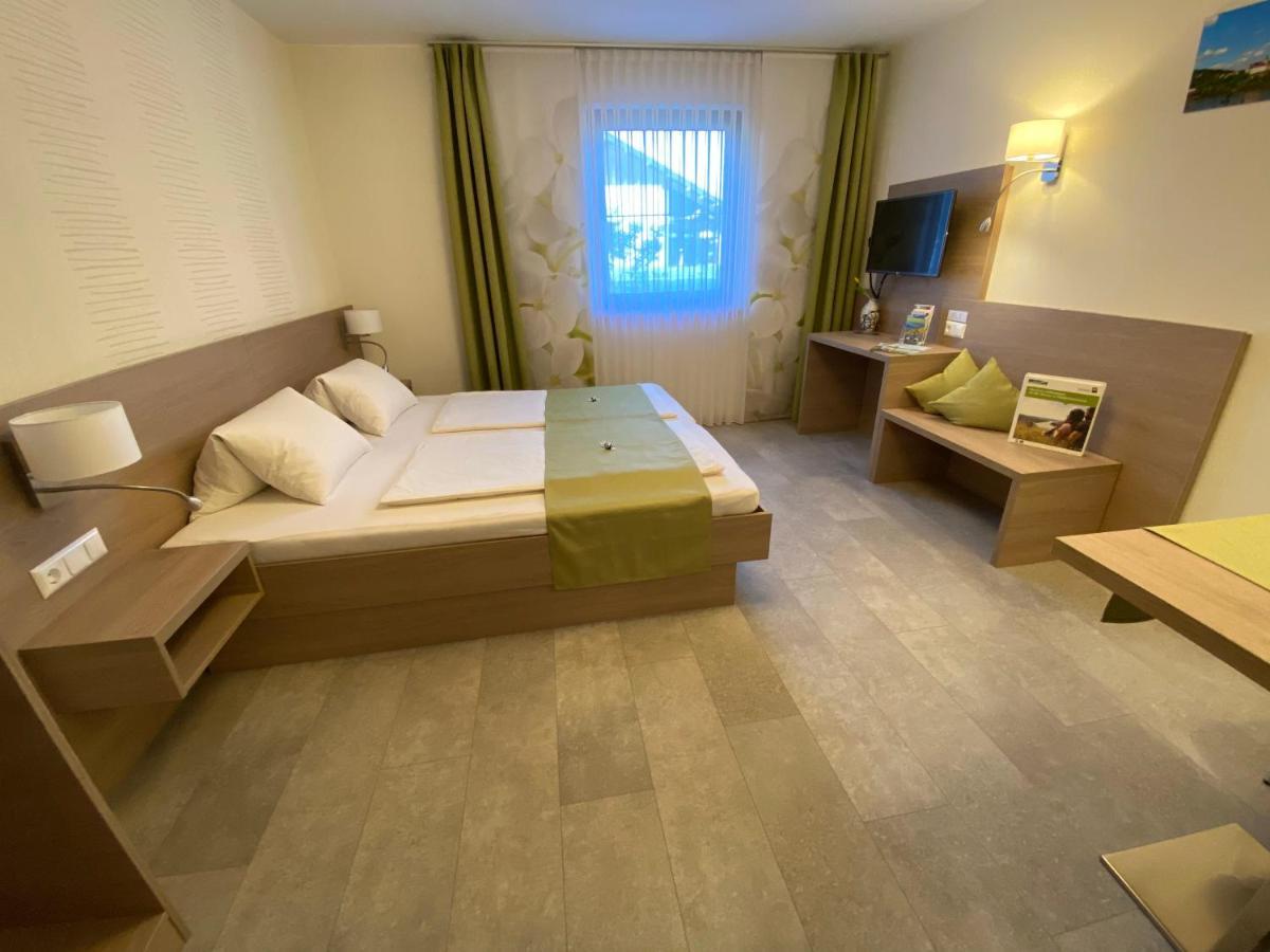Privatzimmer Und Ferienwohnungen Leeb Persenbeug Eksteriør billede