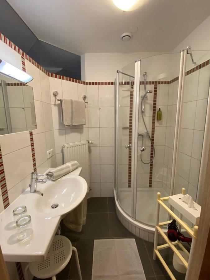Privatzimmer Und Ferienwohnungen Leeb Persenbeug Eksteriør billede