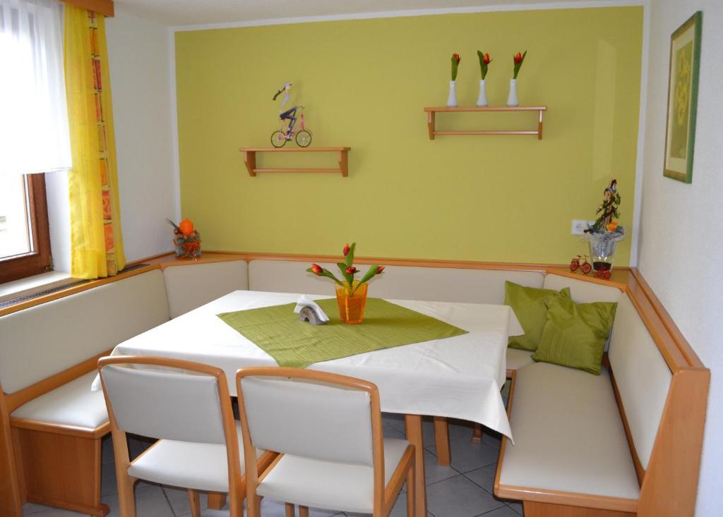 Privatzimmer Und Ferienwohnungen Leeb Persenbeug Eksteriør billede