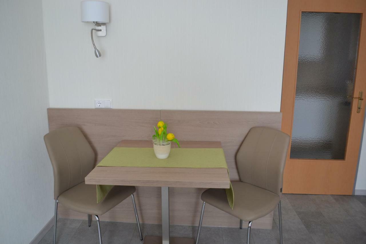 Privatzimmer Und Ferienwohnungen Leeb Persenbeug Eksteriør billede